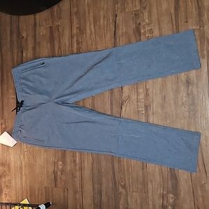NWT Men's Med "Voyager Stretch Pants" in a Heather Blue. This Co. Is a Favorite